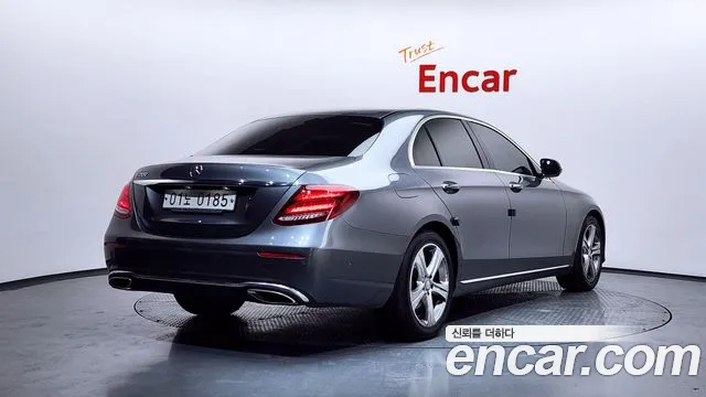 Mercedes-Benz E-Class 2017 — фото 2
