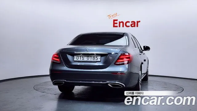 Mercedes-Benz E-Class 2017 — фото 4