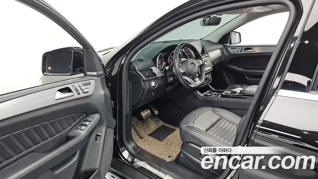 Mercedes-Benz GLE-Class 2017 — фото 11