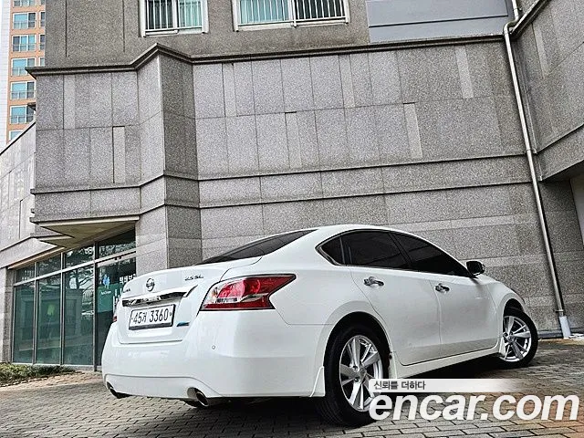 Nissan Altima 2015 — фото 2