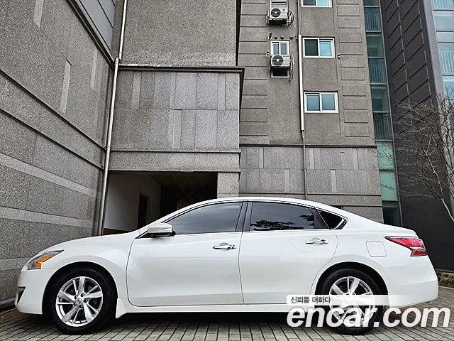 Nissan Altima 2015 — фото 12