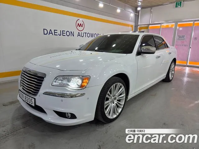 Chrysler 300C 2014 — фото 2