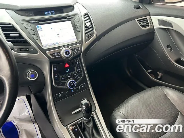 Hyundai AVANTE 2015 — фото 7