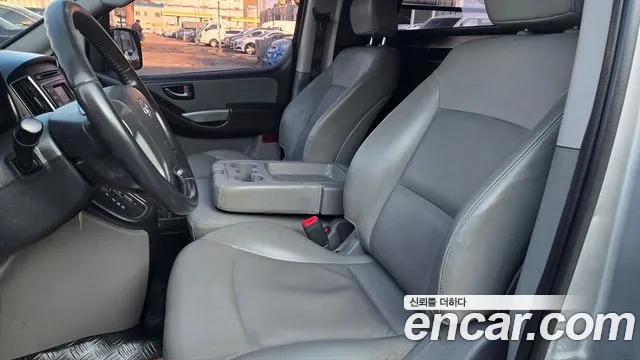 Hyundai Starex 2020 — фото 9