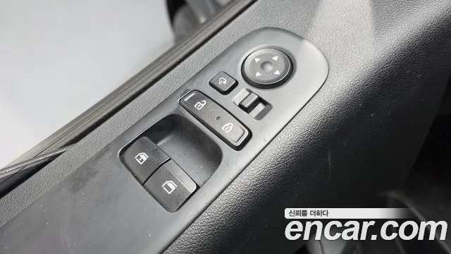 Hyundai Staria 2022 — фото 18