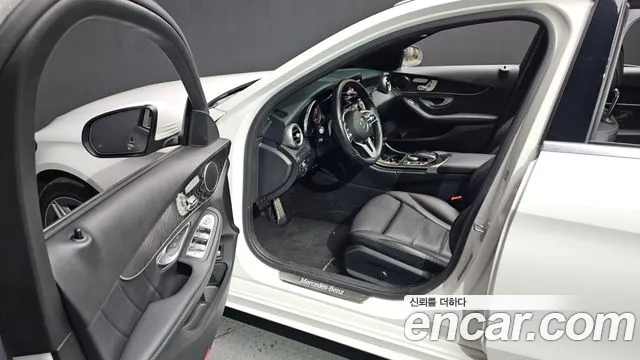 Mercedes-Benz C-Class 2019 — фото 10