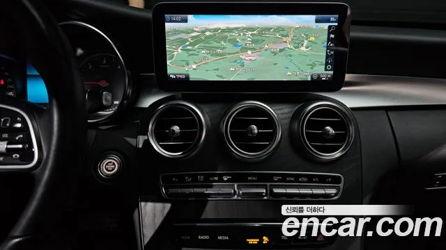 Mercedes-Benz C-Class 2019 — фото 15
