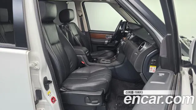 Land Rover Discovery 2016 — фото 10