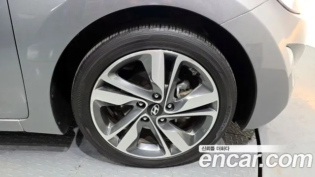 Hyundai AVANTE 2015 — фото 5