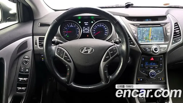 Hyundai AVANTE 2015 — фото 13