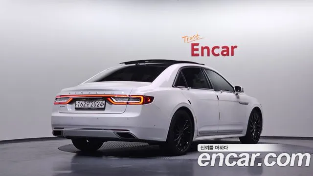 Lincoln Continental 2017 — фото 1