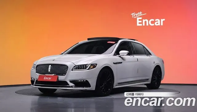 Lincoln Continental 2017 — фото 20
