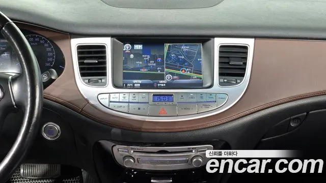 Hyundai Genesis 2013 — фото 16