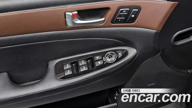 Hyundai Genesis 2013 — фото 17