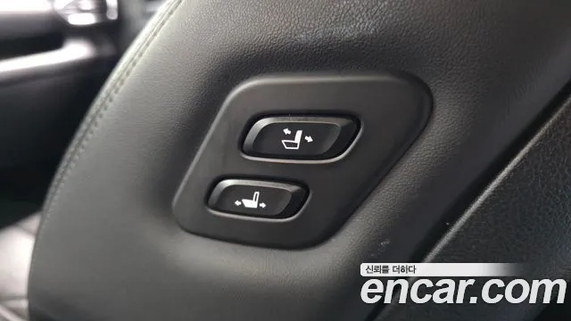 Hyundai Santafe 2021 — фото 18