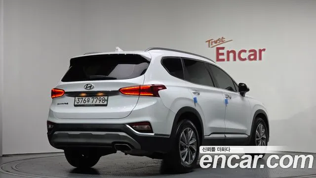 Hyundai Santafe 2020 — фото 2