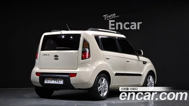 Kia Soul 2010 — фото 2
