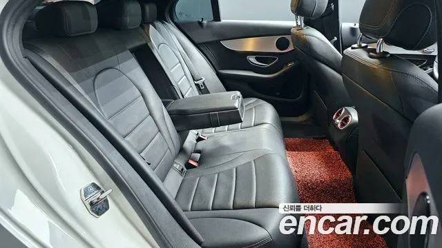 Mercedes-Benz C-Class 2020 — фото 12