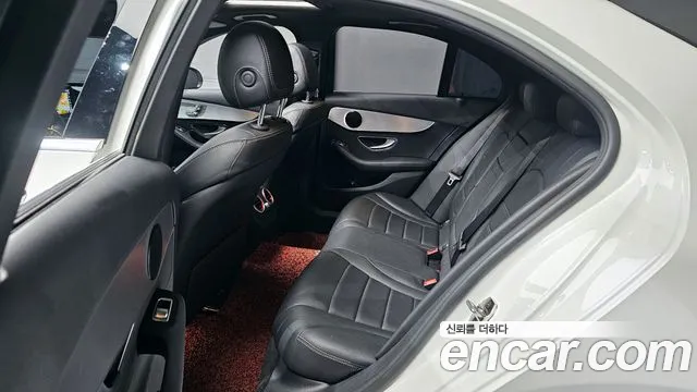 Mercedes-Benz C-Class 2020 — фото 13