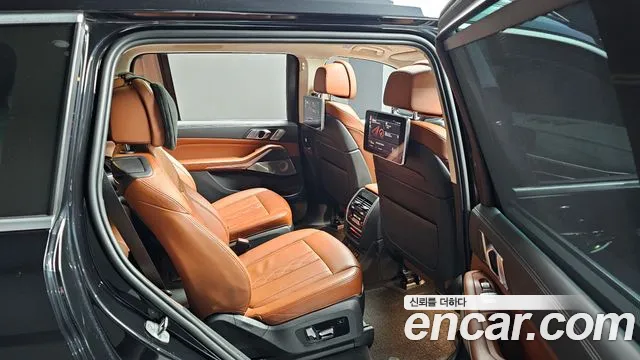 BMW X7 2022 — фото 12