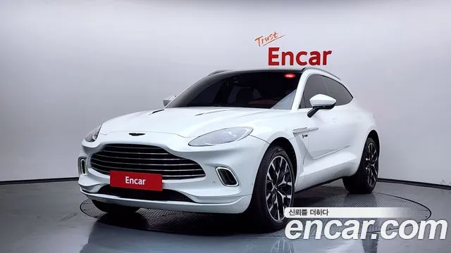 Aston Martin DBX