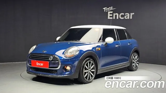 Mini Cooper 2017 — фото 1