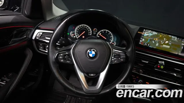 BMW 5-Series 2018 — фото 13