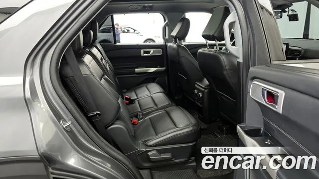 Ford Explorer 2021 — фото 12