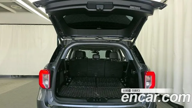 Ford Explorer 2021 — фото 20