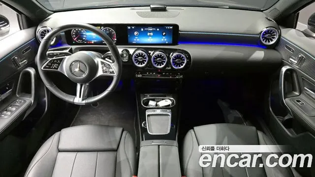 Mercedes-Benz A-Class 2024 — фото 7