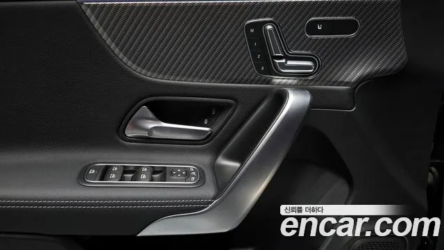 Mercedes-Benz A-Class 2024 — фото 17