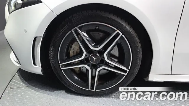 Mercedes-Benz A-Class 2023 — фото 5