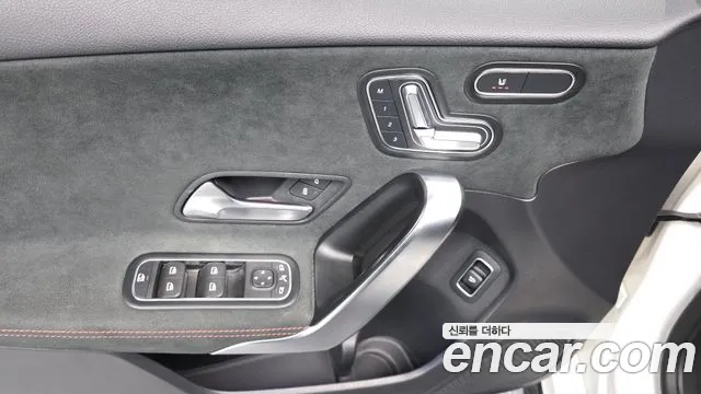 Mercedes-Benz A-Class 2023 — фото 18