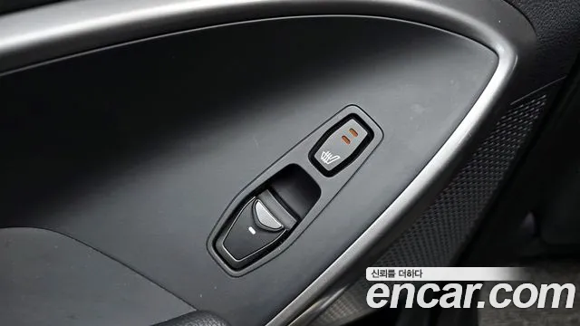 Hyundai Santafe 2016 — фото 18
