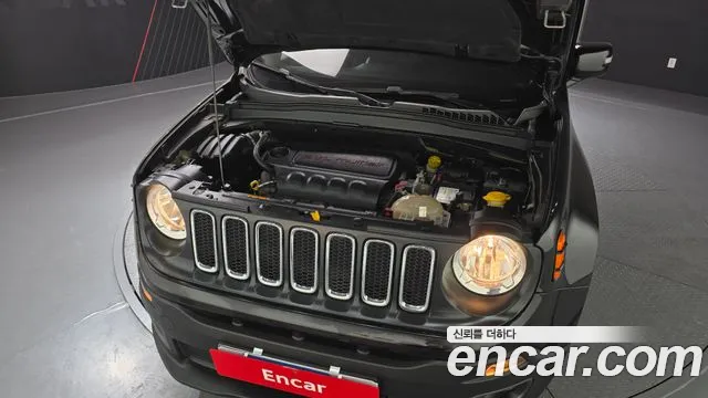 Jeep Renegade 2017 — фото 6