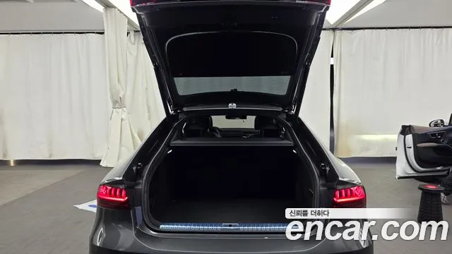 Audi A7 2020 — фото 20