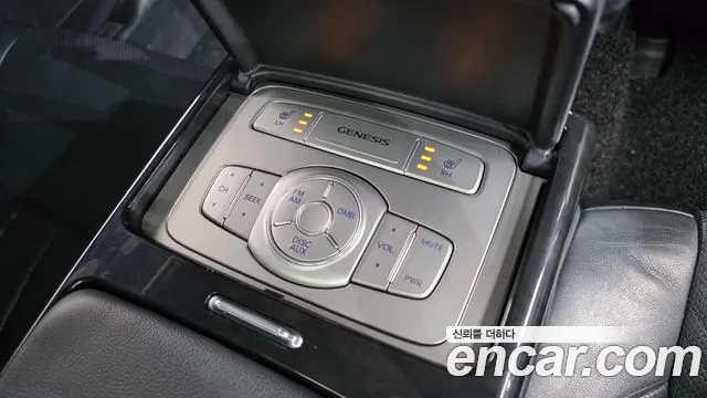 Hyundai Genesis 2013 — фото 18