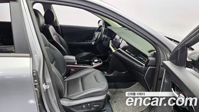 Kia Niro 2022 — фото 11