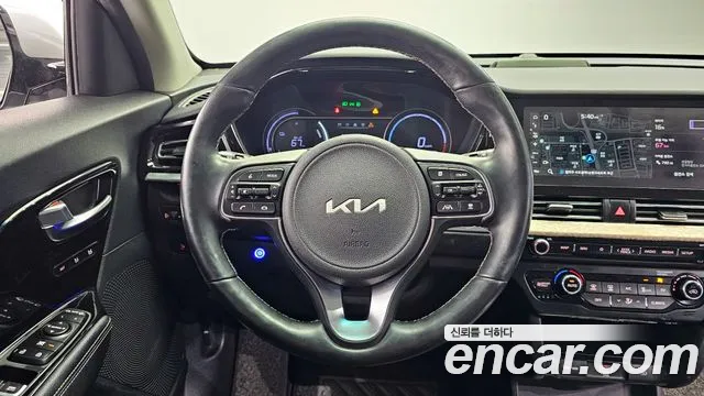Kia Niro 2022 — фото 13