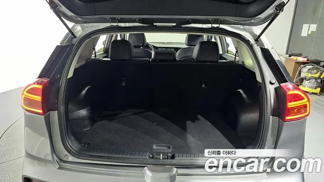 Kia Niro 2022 — фото 20