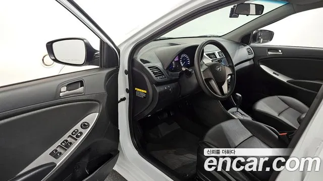 Hyundai Accent 2017 — фото 10