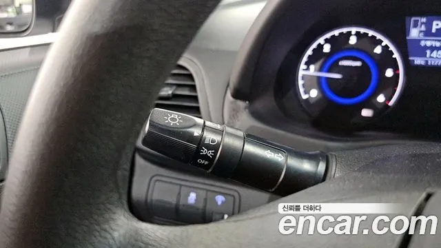 Hyundai Accent 2017 — фото 18