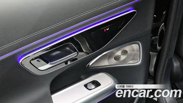 Mercedes-Benz E-Class 2024 — фото 17