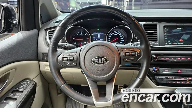 Kia Canival 2019 — фото 13