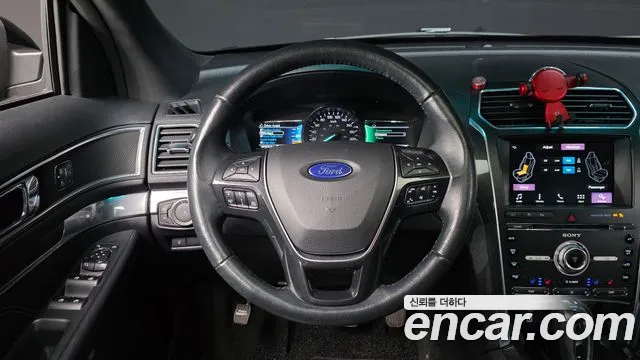 Ford Explorer 2017 — фото 13