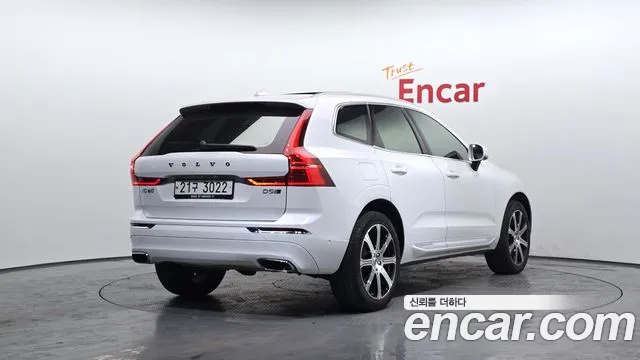 Volvo XC60 2019 — фото 2