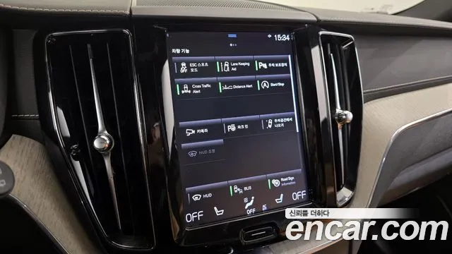 Volvo XC60 2019 — фото 16