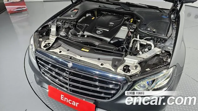 Mercedes-Benz E-Class 2017 — фото 6