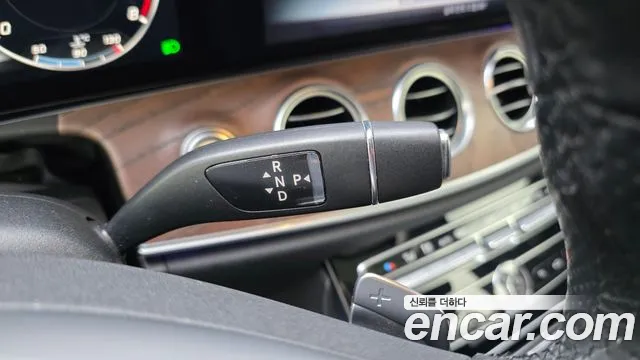 Mercedes-Benz E-Class 2017 — фото 9