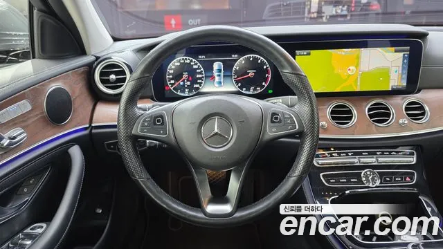 Mercedes-Benz E-Class 2017 — фото 13